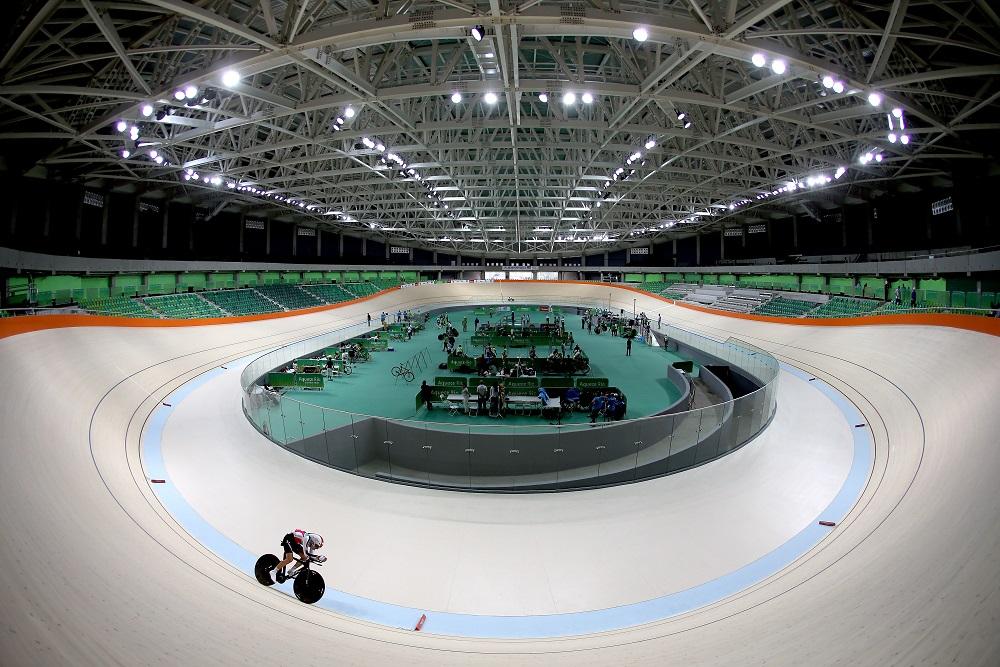 Com traços modernos, o Velódromo Olímpico é a sede das provas de ciclismo de pista do Rio 2016 / Foto: Matthew Stockman/Getty Images